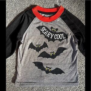 HALLOWEEN Boys 3T Shirt with Scary Bats in GREAT Condition